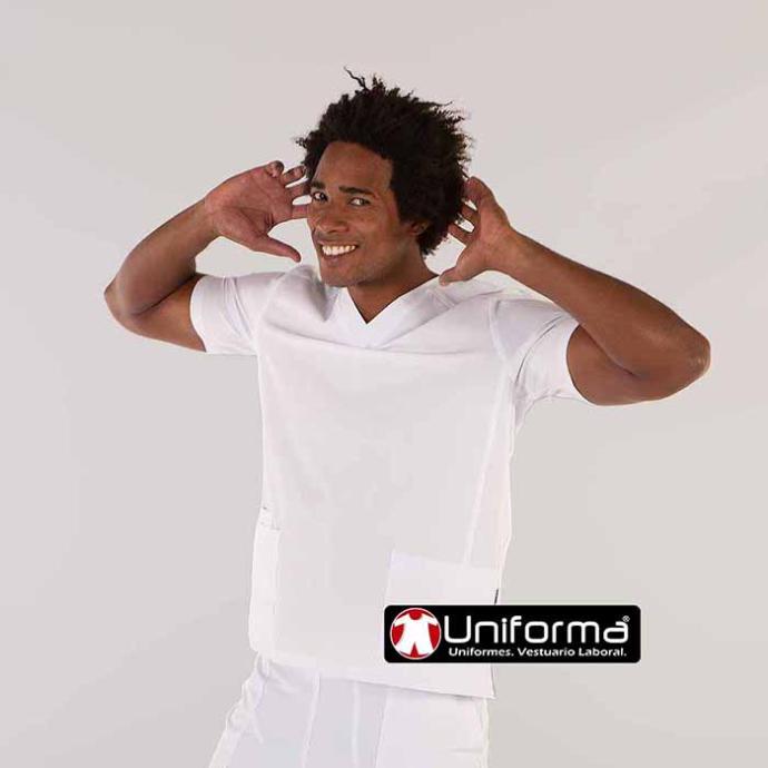 Casaca de trabajo cuello pico con tratamiento anti bacterias Silvadur, contra los malos olores, en tejido super elástico lo que la hace muy cómoda, para largos usos, de fácil mantenimiento y sin necesidad de plancha, personalizable con logo de empresa en Uniforma