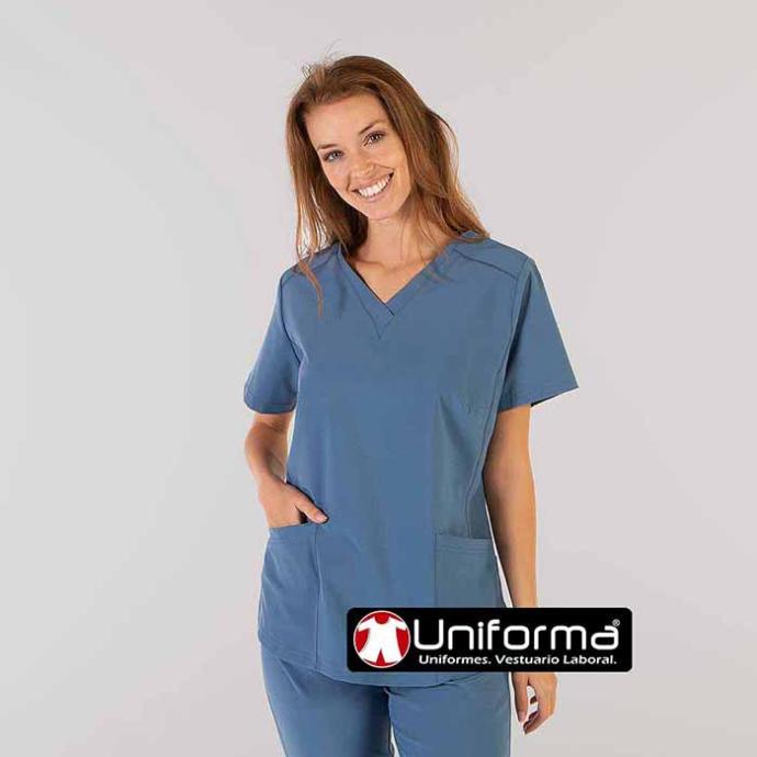 Casaca Silvadur cómoda, elástica, sin plancha. Casaca de cuello pico de mujer super cómoda elástica 360º para uso diario e intensivo de lavado fácil y sin plancha, personalizable con logo de empresa en Uniforma