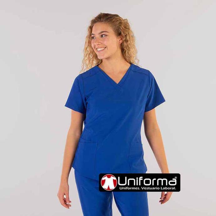 Casaca de cuello pico de mujer super cómoda elástica 360º para uso diario e intensivo de lavado fácil y sin plancha, personalizable con logo de empresa en Uniforma