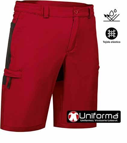Pantalón de trabajo tipo bermudas en tejido elástico, hidrofugado, resistente a las salpicaduras de lejía y cloro, para empresas de mantenimiento de piscinas, limpieza, socorristas y empresas químicas. 
