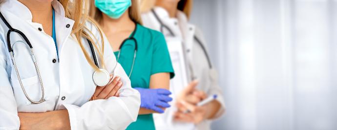 Ropa de trabajo para el sector sanitario y de servicios en Uniforma