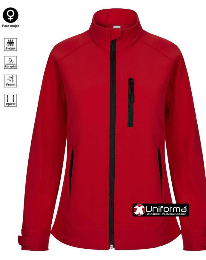 Chaqueta roja de trabajo tipo softshell de mujer de tres capas, repelente del agua, transpirable y corta vientos, con hechura femenina entalladas, con cierre de cremallera central, y puños ajustables, pata un ajuste óptimo al cuerpo femenino de la mujer, personalizable con logo de empresa en uniforma 