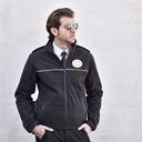 Cazadora de vigilante de seguridad en tejido softshell corta vientos impermeable con filo de color a contraste, cierre de cremallera central, trinchas en los hombros, personalizable con logo de empresa en uniforma